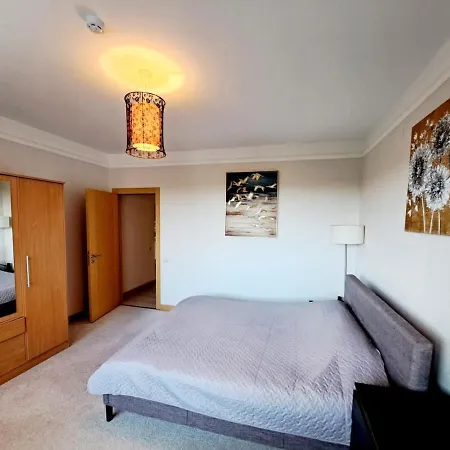 Panorama Plaza Apartment *