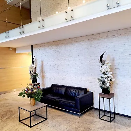 Panorama Plaza Apartment *